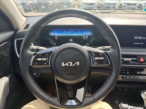 Used 2024 Kia Seltos EX AWD/4WD image 13