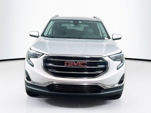 Used 2020 GMC Terrain SLT w/ Preferred Package AWD/4WD image 2