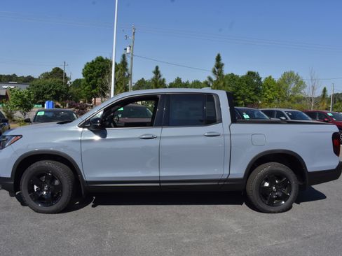New 2026 Honda Ridgeline Black Edition image 6
