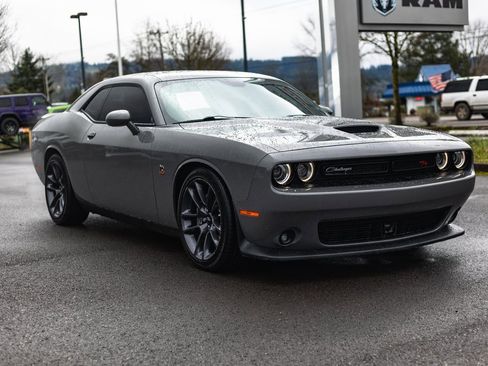 Used 2023 Dodge Challenger R/T Scat Pack w/ Plus Package image 8