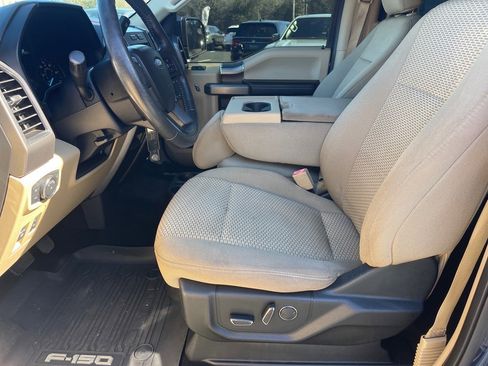 Used 2018 Ford F150 XLT w/ Equipment Group 302A Luxury image 10