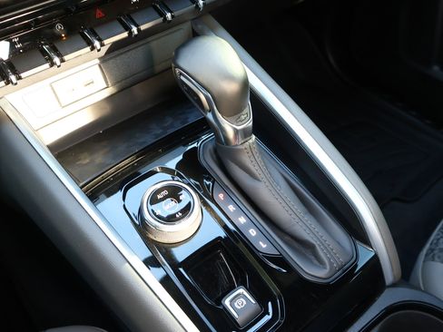 Certified 2024 Chevrolet Colorado ZR2 w/ Technology Package image 19