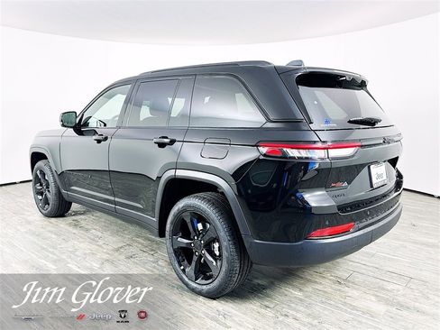 New 2025 Jeep Grand Cherokee Limited w/ Luxury Tech Group II image 10