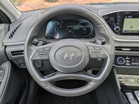 Used 2020 Hyundai Sonata Limited w/ Preferred Accessory Package image 15