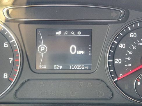 Used 2017 Kia Sorento AWD image 20