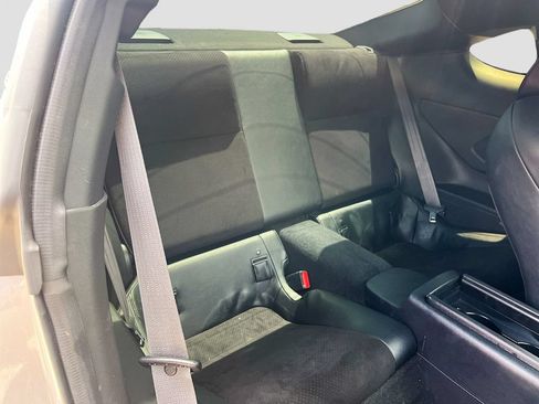 Used 2025 Toyota GR86 Premium w/ ALL Weather Mat Package (TMS) RWD image 25