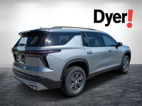 New 2026 Chevrolet Traverse LT w/ Driver Confidence Package image 3