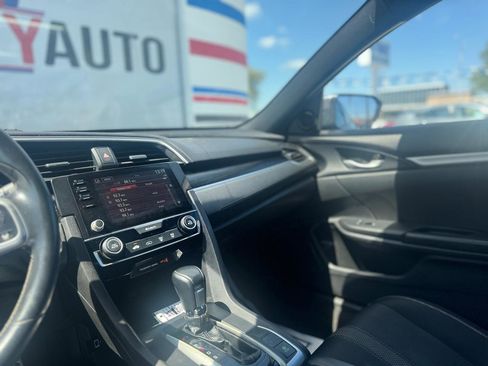 Used 2020 Honda Civic Sport image 42
