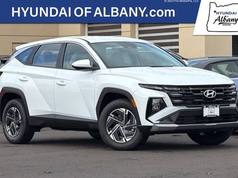 New 2026 Hyundai Tucson Blue SE image 1