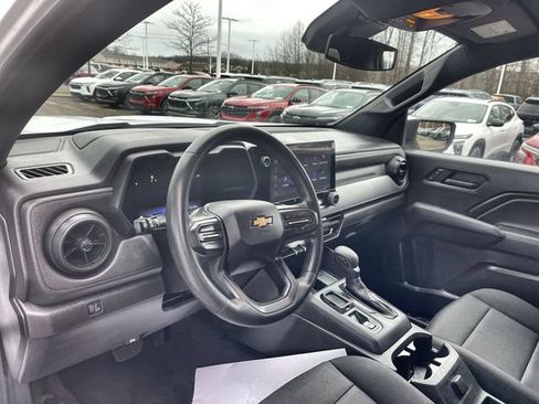 Certified 2023 Chevrolet Colorado W/T image 10