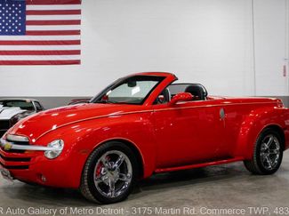 Used 2004 Chevrolet SSR w/ Preferred Equipment Group video 1