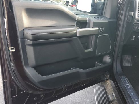 Used 2018 Ford F150 Platinum w/ Equipment Group 701A Luxury image 17