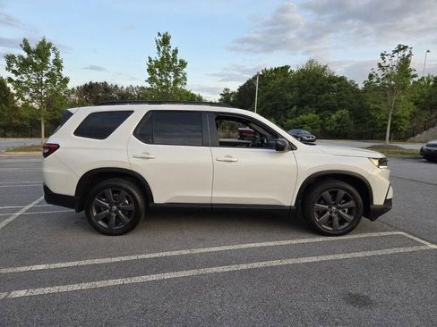 Used 2023 Honda Pilot Sport image 7