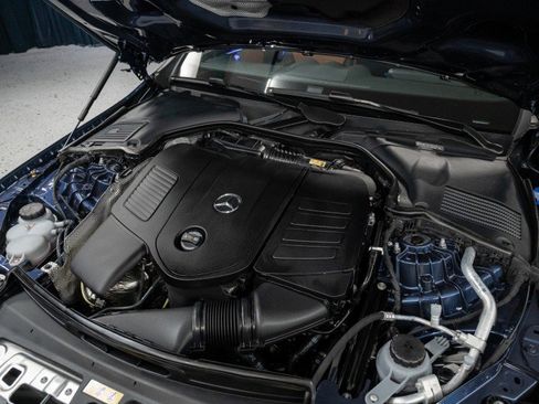 Certified 2025 Mercedes-Benz C 300 Sedan image 4