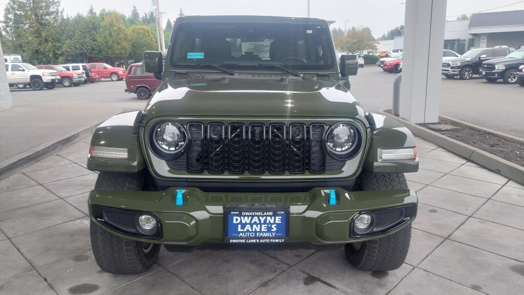Used 2024 Jeep Wrangler High Altitude AWD/4WD image 2