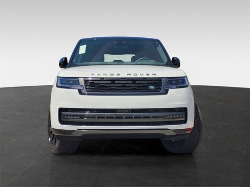 New 2025 Land Rover Range Rover Long Wheelbase SE image 2