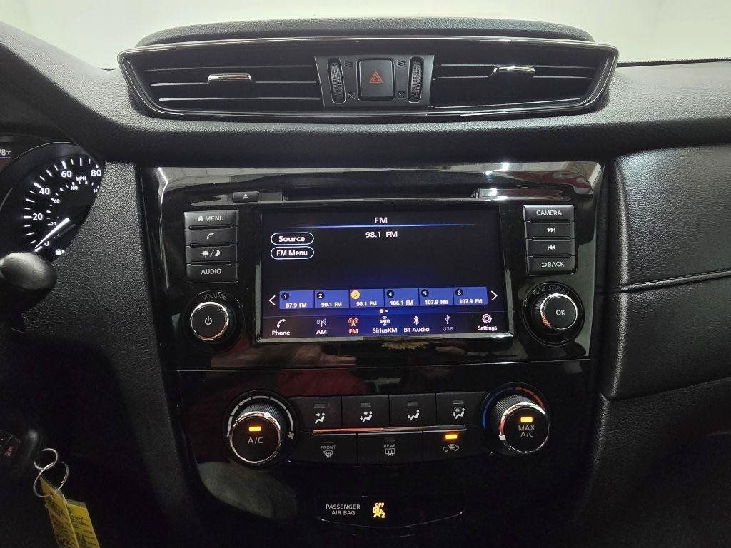 Used 2020 Nissan Rogue S FWD image 26