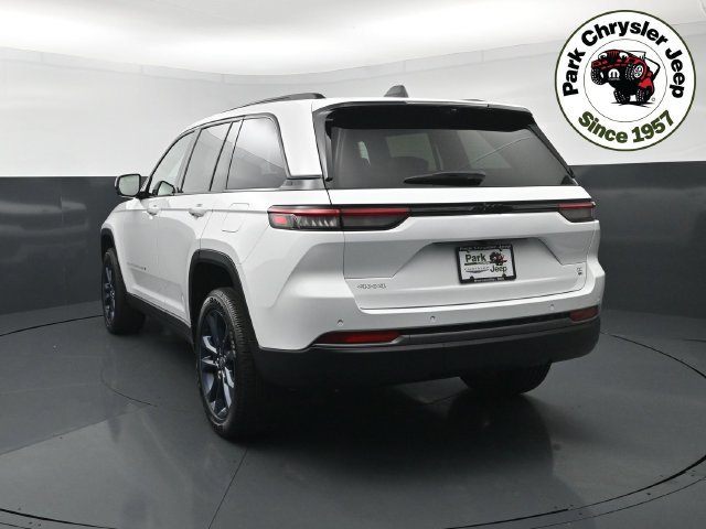 New 2026 Jeep Grand Cherokee Limited AWD/4WD image 4