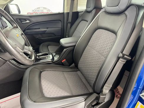 Used 2022 Chevrolet Colorado Z71 image 32