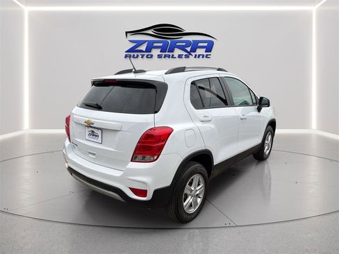 Used 2022 Chevrolet Trax LT w/ LT Convenience Package AWD/4WD image 7
