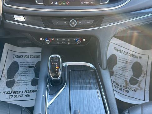 Used 2020 Buick Enclave Essence w/ Sound and Sites Package image 18