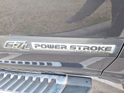 Used 2019 Ford F250 XLT w/ XLT Value Package image 14