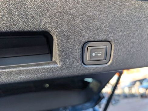 Used 2025 Chevrolet Traverse LT w/ LPO, Floor Liner Package image 26