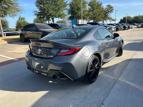 Used 2025 Toyota GR86 Premium w/ ALL Weather Mat Package (TMS) RWD image 3