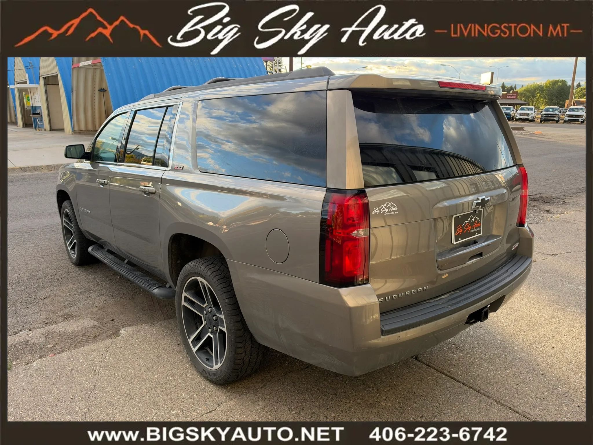 Used 2018 Chevrolet Suburban LT AWD/4WD image 5