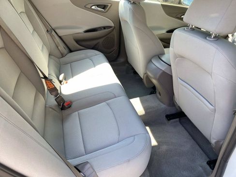 Used 2024 Chevrolet Malibu LS FWD image 22