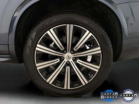 Used 2025 Volvo XC90 B6 Plus image 32