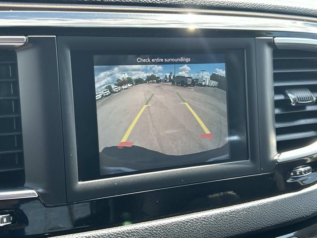 Used 2020 Chrysler Voyager Lxi FWD image 32