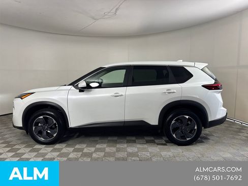 Used 2025 Nissan Rogue SV image 11