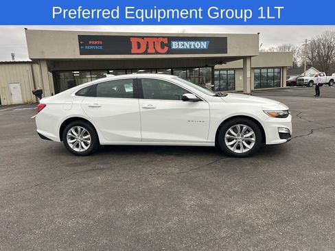 Used 2025 Chevrolet Malibu LT image 3