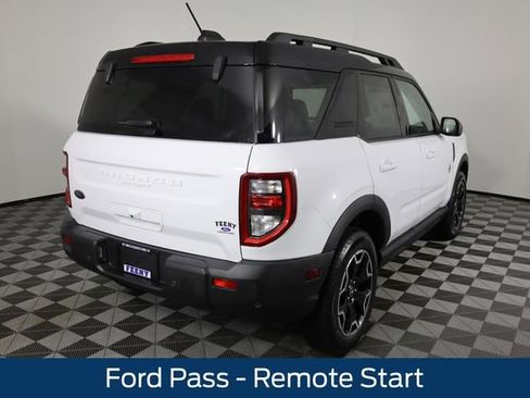 New 2025 Ford Bronco Sport Outer Banks image 3