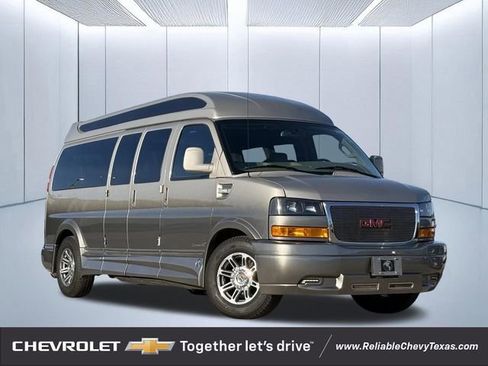Used 2022 GMC Savana 2500 Extended w/ Enhanced Convenience Package image 1