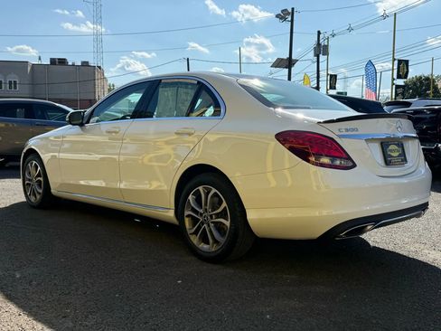 Used 2018 Mercedes-Benz C 300 4MATIC Sedan image 4