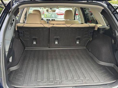Used 2018 Subaru Outback 2.5i Limited AWD/4WD image 13