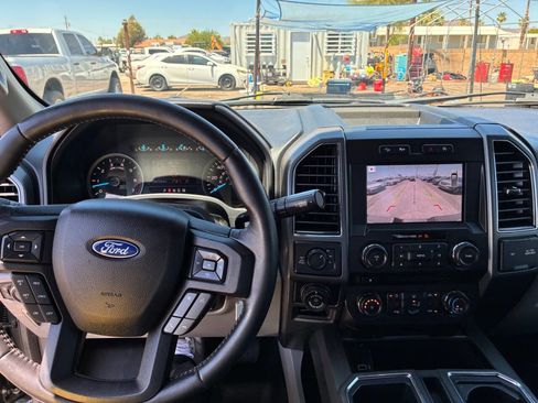 Used 2018 Ford F150 XLT w/ Equipment Group 302A Luxury AWD/4WD image 18
