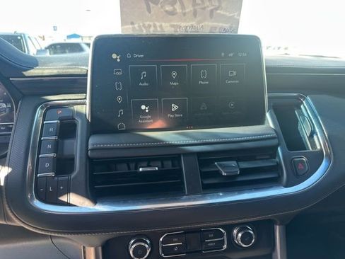 Used 2023 GMC Yukon XL SLT w/ SLT Premium Package image 15