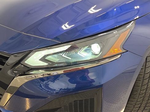 Used 2024 Nissan Altima 2.5 SR image 29