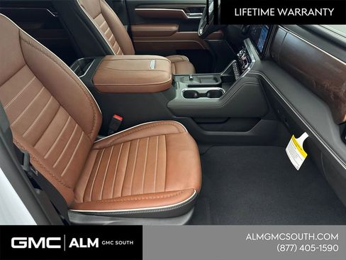 New 2026 GMC Sierra 2500 Denali Ultimate AWD/4WD image 15