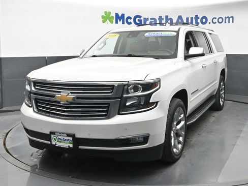 Used 2018 Chevrolet Suburban Premier AWD/4WD image 19