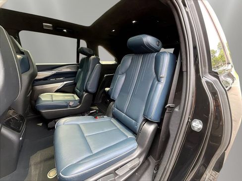 Used 2025 Cadillac Escalade IQ Luxury 2 w/ LPO, Premium Carpet Package AWD/4WD image 21