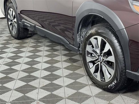 Used 2025 Subaru Outback Limited image 13
