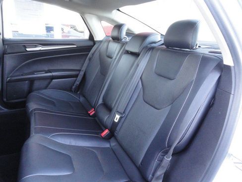 Used 2019 Ford Fusion Titanium image 15