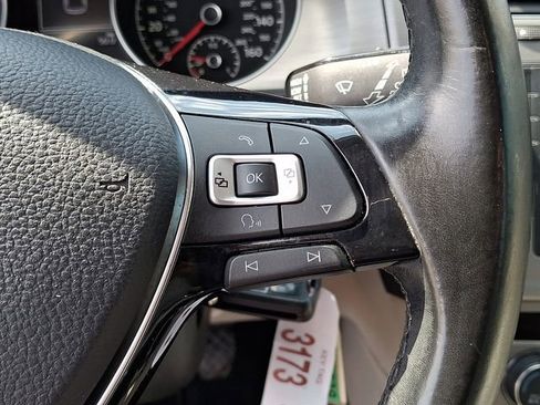 Used 2017 Volkswagen Golf S image 17