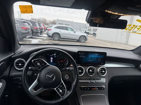 Certified 2022 Mercedes-Benz GLC 300 GLC 300 image 2