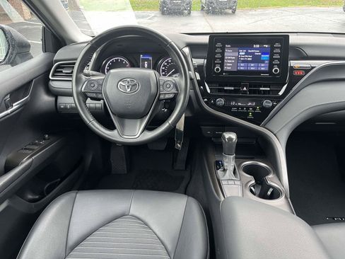 Used 2024 Toyota Camry SE FWD image 11