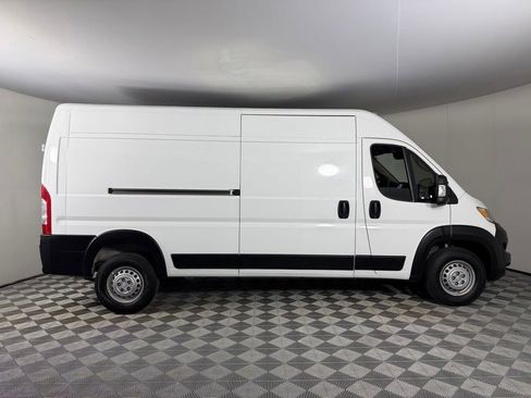 Used 2026 RAM ProMaster 2500 w/ Convenience Group FWD image 6